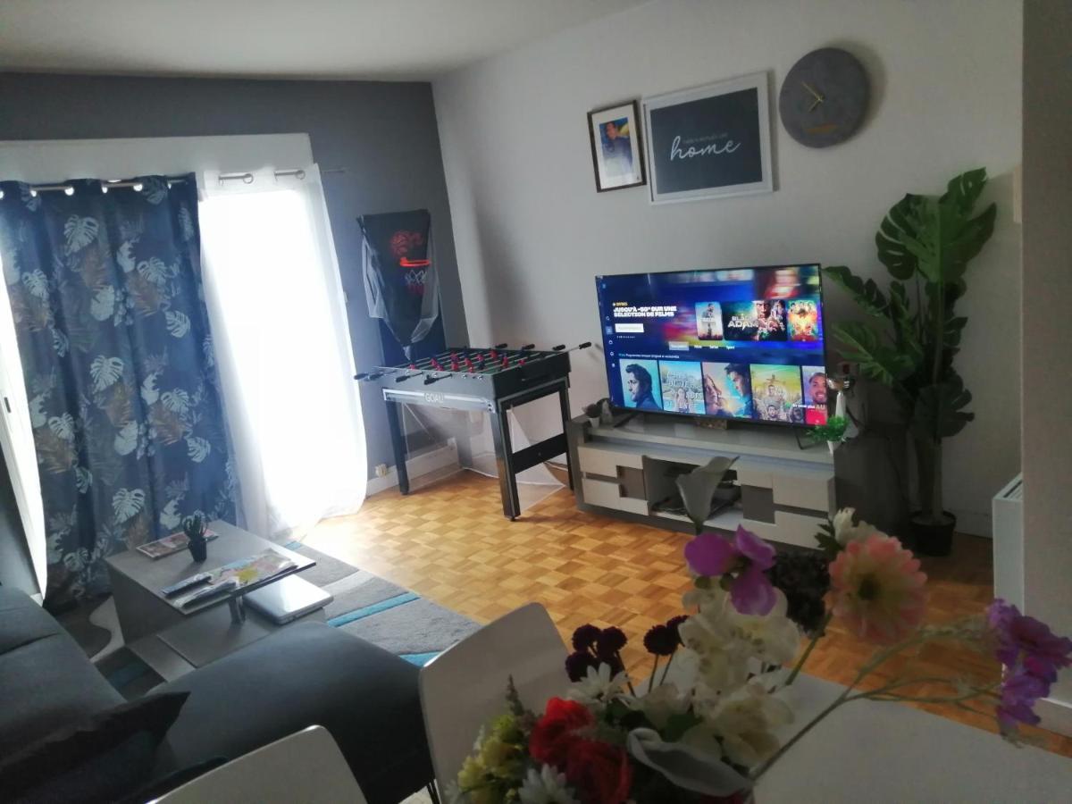 Chambre Dans Appartement A 니오르 외부 사진