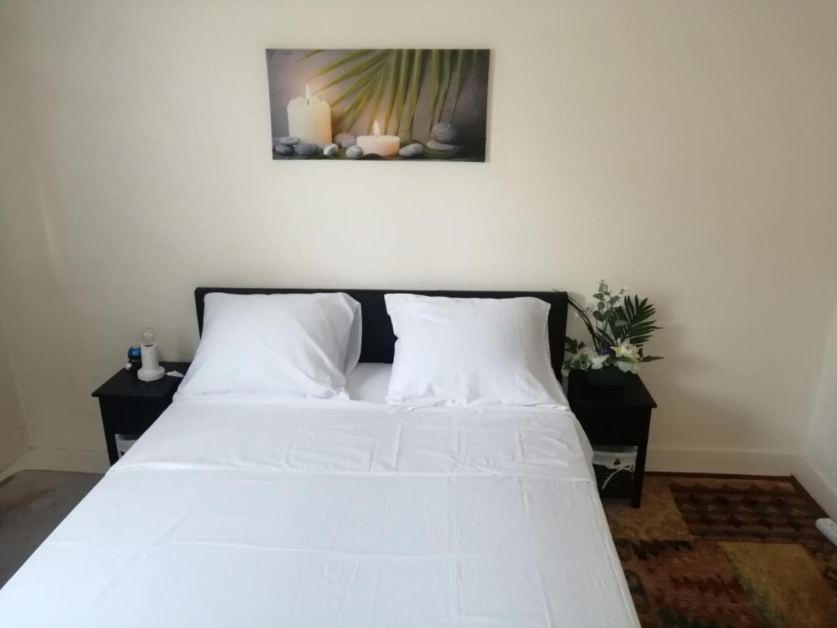 Chambre Dans Appartement A 니오르 외부 사진